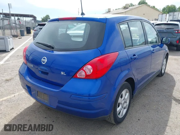 ✅ 2009 Nissan Versa S • VIN: 3N1BC13E69L405988 • Lot: 44949397. Wystawiony na IAAI z przebiegiem 117 667 mil. Bezpłatny archiwum sprzedaży aukcyjnych z USA i szczegółowy raport historii pojazdu na DreamBid. Zdjęcie 4.