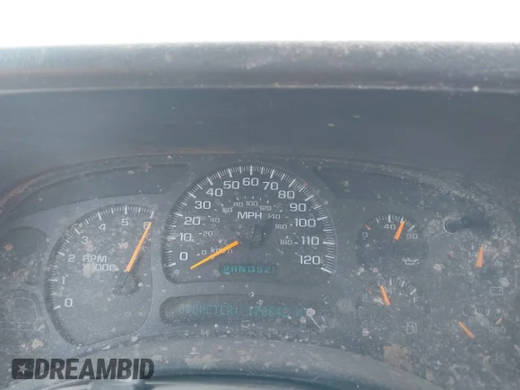 ✅ 2004 Chevrolet Silverado 1500 • VIN: 1GCEK14T84Z231286 • Lot: 43897993. Wystawiony na IAAI z przebiegiem 170 642 mil. Bezpłatny archiwum sprzedaży aukcyjnych z USA i szczegółowy raport historii pojazdu na DreamBid. Zdjęcie 7.