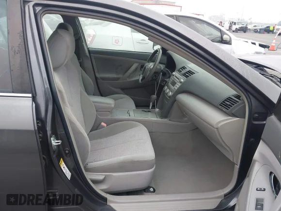 ✅ 2011 Toyota Camry LE • VIN: 4T4BF3EK2BR208574 • Lot: 44723230. Wystawiony na IAAI z przebiegiem 147 716 mil. Bezpłatny archiwum sprzedaży aukcyjnych z USA i szczegółowy raport historii pojazdu na DreamBid. Zdjęcie 5.