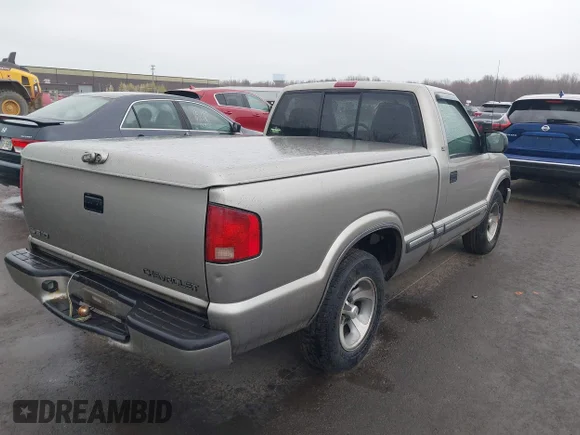 ✅ 2000 Chevrolet S-10 LS • VIN: 1GCCS1446YK137437 • Lot: 44837584. Listed on IAAI with 153,587 mi. Free auction sales archive from the USA and detailed vehicle history report at DreamBid. Image 4.
