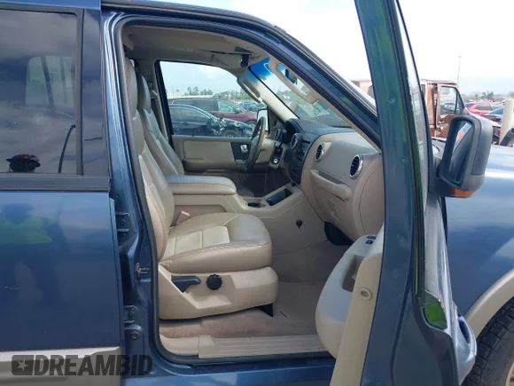 ✅ 2004 Ford Expedition Eddie Bauer • VIN: 1FMRU17W14LB67365 • Лот: 44263389. Опубліковано раніше на IAAI з пробігом 216 818 миль. Безкоштовний доступ до архіву аукціонних продажів зі США та докладний звіт про історію автомобіля на DreamBid. Зображення 5.