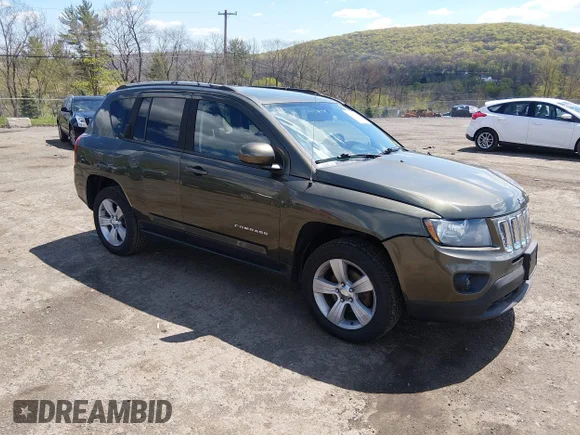 ✅ 2016 Jeep Compass High Altitude • VIN: 1C4NJDEB5GD586556 • Lot: 44999033. Wystawiony na IAAI z przebiegiem 104 410 mil. Bezpłatny archiwum sprzedaży aukcyjnych z USA i szczegółowy raport historii pojazdu na DreamBid. Zdjęcie 1.