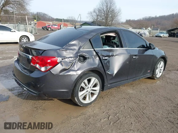✅ 2015 Chevrolet Cruze LTZ • VIN: 1G1PG5SBXF7148557 • Lot: 44009227. Wystawiony na IAAI z przebiegiem Nie podano. Bezpłatny archiwum sprzedaży aukcyjnych z USA i szczegółowy raport historii pojazdu na DreamBid. Zdjęcie 4.