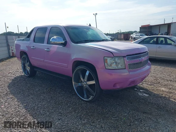 ✅ 2008 Chevrolet Avalanche 3LT • VIN: 3GNEC120X8G119625 • Лот: 45405608. Опубликован ранее на IAAI с пробегом 220 909 миль. Бесплатный доступ к архиву аукционных продаж из США и подробный отчёт об истории автомобиля на DreamBid. Изображение 1.