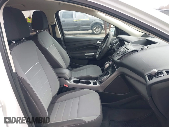 ✅ 2013 Ford Escape SE • VIN: 1FMCU9GXXDUC48341 • Lot: 41366560. Wystawiony na IAAI z przebiegiem 138 192 mil. Bezpłatny archiwum sprzedaży aukcyjnych z USA i szczegółowy raport historii pojazdu na DreamBid. Zdjęcie 5.