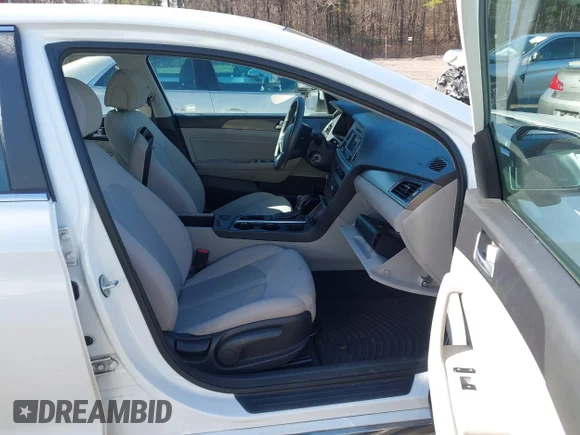 ✅ 2015 Hyundai Sonata Sport • VIN: 5NPE34AF9FH218652 • Lot: 44118629. Wystawiony na IAAI z przebiegiem 175 167 mil. Bezpłatny archiwum sprzedaży aukcyjnych z USA i szczegółowy raport historii pojazdu na DreamBid. Zdjęcie 5.