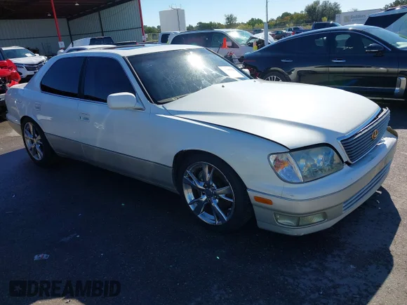 ✅ 1998 Lexus LS 400 • VIN: JT8BH28F7W0117961 • Лот: 43595994. Опубліковано раніше на IAAI з пробігом 308 666 миль. Безкоштовний доступ до архіву аукціонних продажів зі США та докладний звіт про історію автомобіля на DreamBid. Зображення 1.