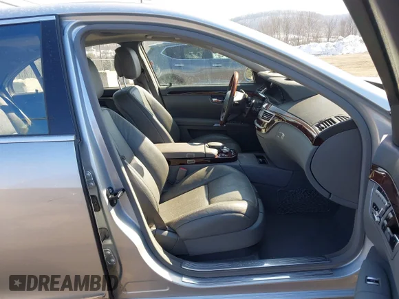 ✅ 2007 Mercedes-Benz S 550 • VIN: WDDNG86X07A129662 • Lot: 44503945. Wystawiony na IAAI z przebiegiem 149 919 mil. Bezpłatny archiwum sprzedaży aukcyjnych z USA i szczegółowy raport historii pojazdu na DreamBid. Zdjęcie 5.