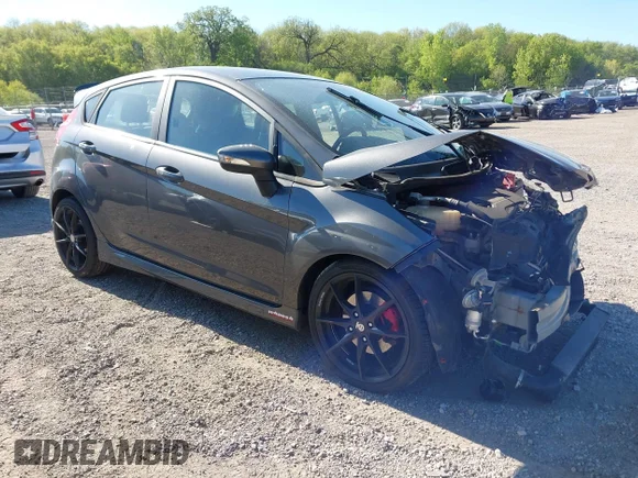 ✅ 2017 Ford Fiesta ST • VIN: 3FADP4GX7HM134929 • Lot: 45115073. Wystawiony na IAAI z przebiegiem 85 016 mil. Bezpłatny archiwum sprzedaży aukcyjnych z USA i szczegółowy raport historii pojazdu na DreamBid. Zdjęcie 1.