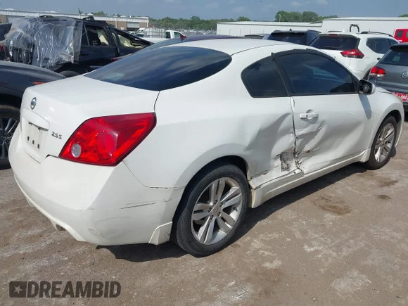 ✅ 2011 Nissan Altima S • VIN: 1N4AL2EP2BC143276 • Lot: 45147022. Wystawiony na IAAI z przebiegiem 225 787 mil. Bezpłatny archiwum sprzedaży aukcyjnych z USA i szczegółowy raport historii pojazdu na DreamBid. Zdjęcie 4.