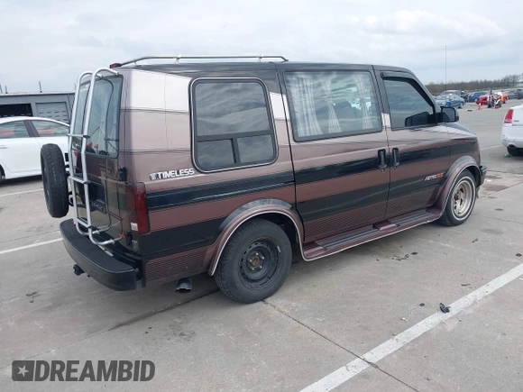 ✅ 1991 Chevrolet Astro Cargo • VIN: 1GBDM19Z6MB159763 • Lot: 44882839. Wystawiony na IAAI z przebiegiem 180 037 mil. Bezpłatny archiwum sprzedaży aukcyjnych z USA i szczegółowy raport historii pojazdu na DreamBid. Zdjęcie 4.