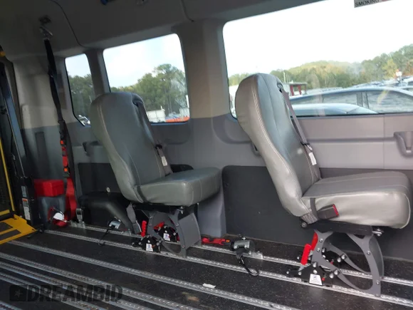 ✅ 2018 Ford Transit XL • VIN: 1FDZX2CM4JKA91353 • Лот: 43301148. Опубліковано раніше на IAAI з пробігом 105 565 миль. Безкоштовний доступ до архіву аукціонних продажів зі США та докладний звіт про історію автомобіля на DreamBid. Зображення 8.