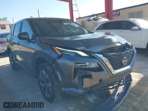 ✅ 2023 Nissan Rogue SV • VIN: 5N1BT3BA4PC897030 • Lot: 45116540. Wystawiony na IAAI z przebiegiem 39 655 mil. Bezpłatny archiwum sprzedaży aukcyjnych z USA i szczegółowy raport historii pojazdu na DreamBid. Zdjęcie 1.