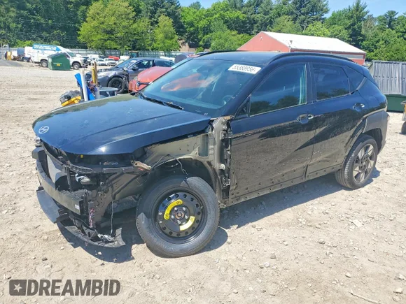 ✅ 2024 Hyundai Kona SEL • VIN: KM8HBCABXRU083565 • Lot: 55388956. Wystawiony na Copart z przebiegiem 15 181 mil. Bezpłatny archiwum sprzedaży aukcyjnych z USA i szczegółowy raport historii pojazdu na DreamBid. Zdjęcie 1.