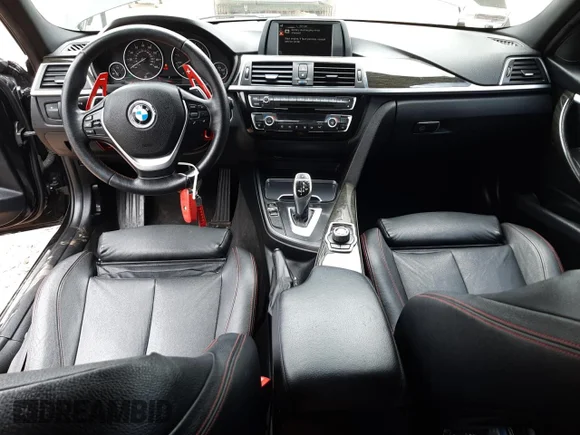 ✅ 2016 BMW 3 Series 328i • VIN: WBA8E9C54GK645780 • Лот: 45726293. Опубліковано раніше на Copart з пробігом 99 077 миль. Безкоштовний доступ до архіву аукціонних продажів зі США та докладний звіт про історію автомобіля на DreamBid. Зображення 8.