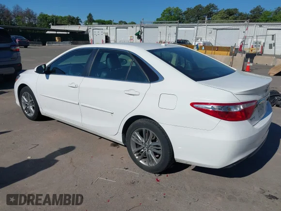✅ 2016 Toyota Camry SE • VIN: 4T1BF1FK0GU200395 • Lot: 45219930. Wystawiony na IAAI z przebiegiem 60 649 mil. Bezpłatny archiwum sprzedaży aukcyjnych z USA i szczegółowy raport historii pojazdu na DreamBid. Zdjęcie 3.