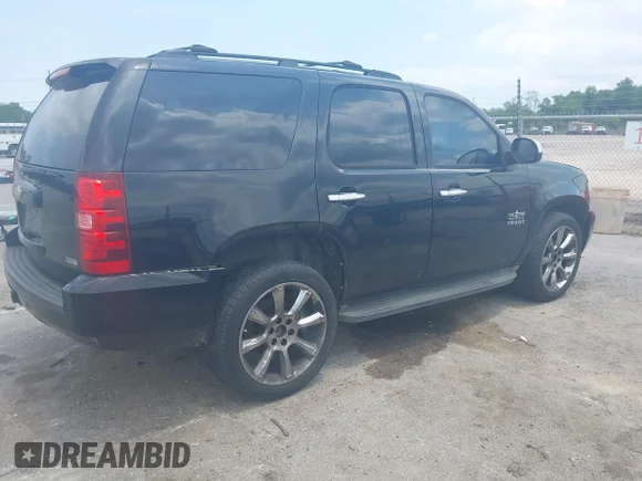 ✅ 2011 Chevrolet Tahoe LT • VIN: 1GNSCBE0XBR262022 • Lot: 45117560. Listed on IAAI with 280,204 mi. Free auction sales archive from the USA and detailed vehicle history report at DreamBid. Image 4.