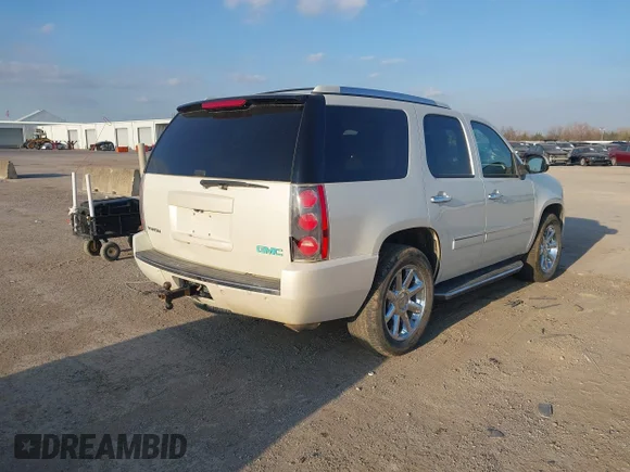 ✅ 2014 GMC Yukon Denali • VIN: 1GKS1EEF3ER246838 • Лот: 44175345. Опубліковано раніше на IAAI з пробігом 132 612 миль. Безкоштовний доступ до архіву аукціонних продажів зі США та докладний звіт про історію автомобіля на DreamBid. Зображення 4.
