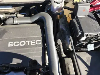 ✅ 2018 Chevrolet Equinox LT • VIN: 2GNAXSEV9J6186444 • Лот: 85731915. Опубликован ранее на Copart с пробегом 34 933 миль. Бесплатный доступ к архиву аукционных продаж из США и подробный отчёт об истории автомобиля на DreamBid. Изображение 15.