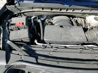 ✅ 2021 Chevrolet Suburban RST • VIN: 1GNSCEKD5MR256317 • Lot: 46294685. Wystawiony na Copart z przebiegiem 72 688 mil. Bezpłatny archiwum sprzedaży aukcyjnych z USA i szczegółowy raport historii pojazdu na DreamBid. Zdjęcie 18.