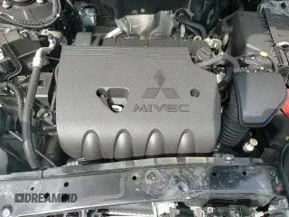 ✅ 2019 Mitsubishi Outlander ES • VIN: JA4AD2A39KZ054015 • Lot: 65226425. Wystawiony na Copart z przebiegiem 51 747 mil. Bezpłatny archiwum sprzedaży aukcyjnych z USA i szczegółowy raport historii pojazdu na DreamBid. Zdjęcie 17.