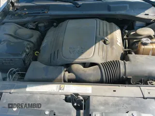 ✅ 2010 Chrysler 300 C Hemi • VIN: 2C3CA6CT0AH145074 • Лот: 42594083. Опубликован ранее на IAAI с пробегом 150 170 миль. Бесплатный доступ к архиву аукционных продаж из США и подробный отчёт об истории автомобиля на DreamBid. Изображение 12.