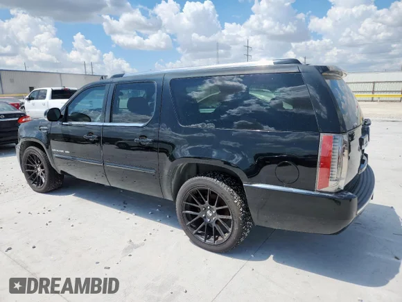✅ 2014 Cadillac Escalade ESV Premium • VIN: 1GYS4JEF4ER170617 • Lot: 69598545. Wystawiony na Copart z przebiegiem 294 456 mil. Bezpłatny archiwum sprzedaży aukcyjnych z USA i szczegółowy raport historii pojazdu na DreamBid. Zdjęcie 2.
