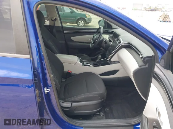 ✅ 2022 Hyundai Tucson SEL • VIN: 5NMJF3AE9NH061823 • Lot: 45135872. Wystawiony na IAAI z przebiegiem 53 366 mil. Bezpłatny archiwum sprzedaży aukcyjnych z USA i szczegółowy raport historii pojazdu na DreamBid. Zdjęcie 5.