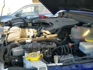 ✅ 2018 Jeep Wrangler Unlimited Sahara • VIN: 1C4HJXEG5JW256700 • Lot: 43705906. Listed on IAAI with 127,599 mi. Free auction sales archive from the USA and detailed vehicle history report at DreamBid. Image 21.