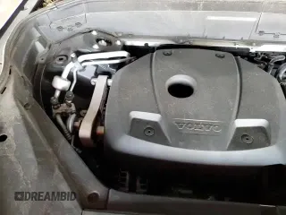 ✅ 2019 Volvo XC90 Momentum • VIN: YV4A22PK0K1425214 • Lot: 84992175. Wystawiony na Copart z przebiegiem 64 192 mil. Bezpłatny archiwum sprzedaży aukcyjnych z USA i szczegółowy raport historii pojazdu na DreamBid. Zdjęcie 14.