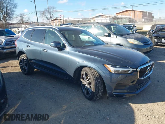 ✅ 2020 Volvo XC60 Momentum • VIN: YV4102DK1L1541128 • Lot: 44168868. Wystawiony na IAAI z przebiegiem 44 888 mil. Bezpłatny archiwum sprzedaży aukcyjnych z USA i szczegółowy raport historii pojazdu na DreamBid. Zdjęcie 1.