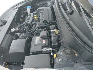 ✅ 2024 Hyundai Venue SEL • VIN: KMHRC8A34RU314435 • Lot: 42118806. Listed on IAAI with 6,455 mi. Free auction sales archive from the USA and detailed vehicle history report at DreamBid. Image 22.