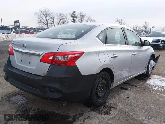 ✅ 2019 Nissan Sentra SR • VIN: 3N1AB7APXKY217540 • Лот: 44260683. Опубліковано раніше на IAAI з пробігом 104 918 миль. Безкоштовний доступ до архіву аукціонних продажів зі США та докладний звіт про історію автомобіля на DreamBid. Зображення 4.