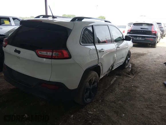 ✅ 2018 Jeep Cherokee Latitude • VIN: 1C4PJLCB7JD557055 • Lot: 45398144. Wystawiony na IAAI z przebiegiem 121 992 mil. Bezpłatny archiwum sprzedaży aukcyjnych z USA i szczegółowy raport historii pojazdu na DreamBid. Zdjęcie 4.