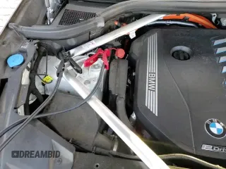 ✅ 2021 BMW X5 xDrive45e • VIN: 5UXTA6C06M9H64205 • Lot: 85820995. Wystawiony na Copart z przebiegiem 68 561 mil. Bezpłatny archiwum sprzedaży aukcyjnych z USA i szczegółowy raport historii pojazdu na DreamBid. Zdjęcie 14.