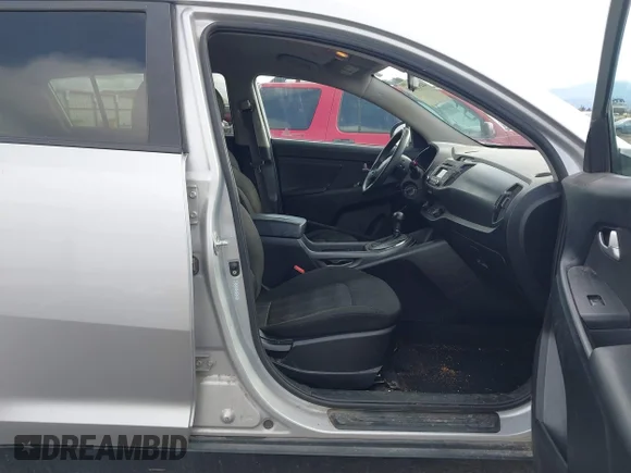 ✅ 2011 Kia Sportage LX • VIN: KNDPBCA22B7074542 • Lot: 44532339. Listed on IAAI with 175,057 mi. Free auction sales archive from the USA and detailed vehicle history report at DreamBid. Image 5.