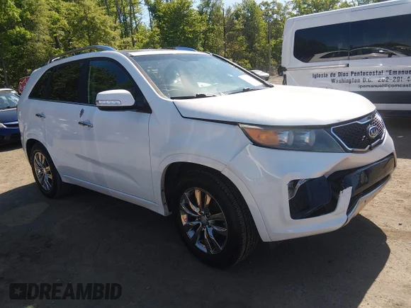 ✅ 2013 Kia Sorento SX • VIN: 5XYKW4A21DG400017 • Лот: 44991644. Опубликован ранее на IAAI с пробегом 162 138 миль. Бесплатный доступ к архиву аукционных продаж из США и подробный отчёт об истории автомобиля на DreamBid. Изображение 1.