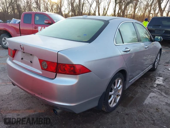 ✅ 2007 Acura TSX • VIN: JH4CL96837C001642 • Лот: 44087761. Опубліковано раніше на IAAI з пробігом 226 030 миль. Безкоштовний доступ до архіву аукціонних продажів зі США та докладний звіт про історію автомобіля на DreamBid. Зображення 4.
