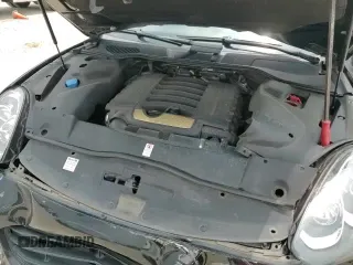 ✅ 2017 Porsche Cayenne • VIN: WP1AA2A23HKA85783 • Lot: 57701125. Listed on Copart with 116,273 mi. Free auction sales archive from the USA and detailed vehicle history report at DreamBid. Image 16.