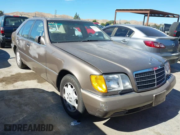 ✅ 1992 Mercedes-Benz S 320 • VIN: WDBGA32E9NA024366 • Lot: 45355868. Wystawiony na IAAI z przebiegiem 129 220 mil. Bezpłatny archiwum sprzedaży aukcyjnych z USA i szczegółowy raport historii pojazdu na DreamBid. Zdjęcie 1.