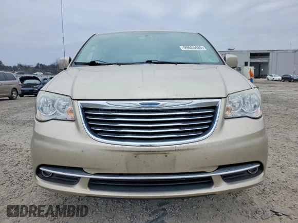 ✅ 2014 Chrysler Town & Country Touring • VIN: 2C4RC1BG2ER297848 • Lot: 99625485. Listed on Copart with 183,491 mi. Free auction sales archive from the USA and detailed vehicle history report at DreamBid. Image 5.
