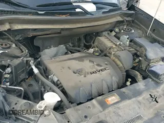 ✅ 2020 Mitsubishi Outlander SE • VIN: JA4AD3A34LZ032138 • Lot: 43870830. Listed on IAAI with 176,189 mi. Free auction sales archive from the USA and detailed vehicle history report at DreamBid. Image 18.