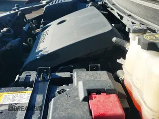 ✅ 2018 Chevrolet Traverse LT Cloth • VIN: 1GNERGKW9JJ147930 • Lot: 43468427. Wystawiony na IAAI z przebiegiem 107 643 mil. Bezpłatny archiwum sprzedaży aukcyjnych z USA i szczegółowy raport historii pojazdu na DreamBid. Zdjęcie 19.