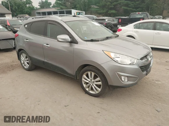 ✅ 2011 Hyundai Tucson Limited • VIN: KM8JU3AC6BU215599 • Lot: 45613024. Wystawiony na IAAI z przebiegiem 183 370 mil. Bezpłatny archiwum sprzedaży aukcyjnych z USA i szczegółowy raport historii pojazdu na DreamBid. Zdjęcie 1.