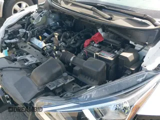 ✅ 2024 Nissan Versa S • VIN: 3N1CN8DV2RL862805 • Lot: 43058815. Wystawiony na IAAI z przebiegiem 18 282 mil. Bezpłatny archiwum sprzedaży aukcyjnych z USA i szczegółowy raport historii pojazdu na DreamBid. Zdjęcie 20.