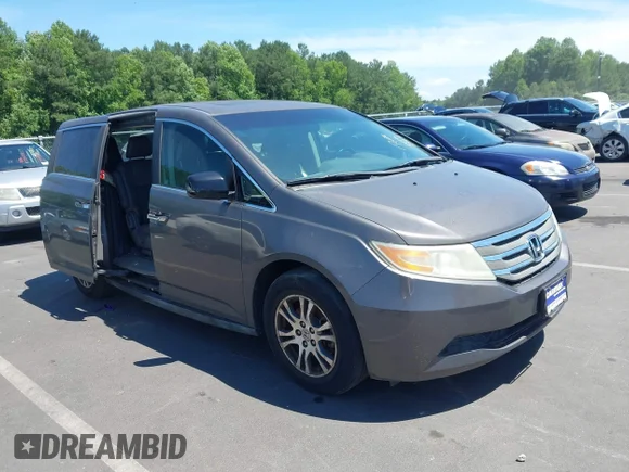 ✅ 2011 Honda Odyssey EX-L • VIN: 5FNRL5H6XBB026730 • Лот: 44928562. Опубліковано раніше на IAAI з пробігом 132 635 миль. Безкоштовний доступ до архіву аукціонних продажів зі США та докладний звіт про історію автомобіля на DreamBid. Зображення 1.