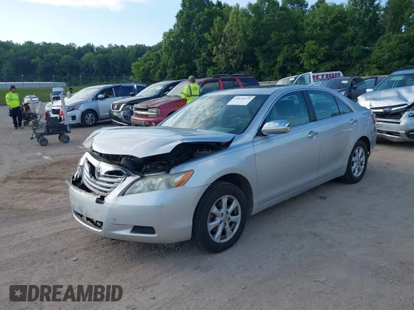 ✅ 2008 Toyota Camry XLE • VIN: 4T1BE46K38U241559 • Lot: 45076379. Wystawiony na IAAI z przebiegiem 222 827 mil. Bezpłatny archiwum sprzedaży aukcyjnych z USA i szczegółowy raport historii pojazdu na DreamBid. Zdjęcie 2.