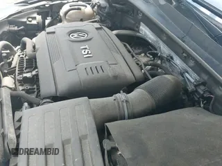 ✅ 2017 Volkswagen Golf S • VIN: 3VW217AU9HM036338 • Lot: 42313787. Wystawiony na IAAI z przebiegiem 90 422 mil. Bezpłatny archiwum sprzedaży aukcyjnych z USA i szczegółowy raport historii pojazdu na DreamBid. Zdjęcie 18.