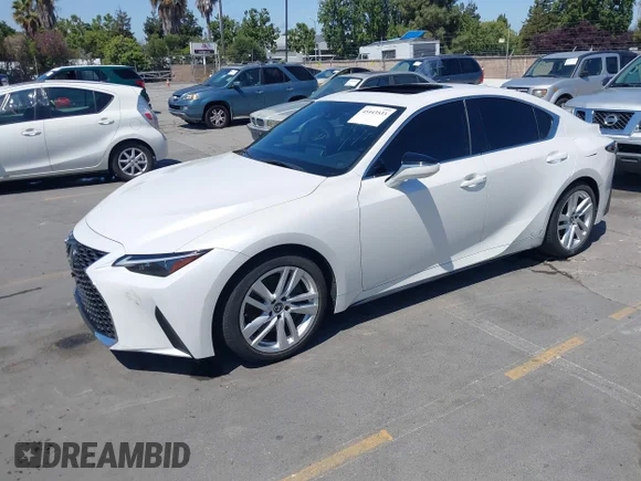 ✅ 2023 Lexus IS 300 • VIN: JTHCA1D2XP5125532 • Lot: 45443533. Wystawiony na IAAI z przebiegiem 32 095 mil. Bezpłatny archiwum sprzedaży aukcyjnych z USA i szczegółowy raport historii pojazdu na DreamBid. Zdjęcie 18.