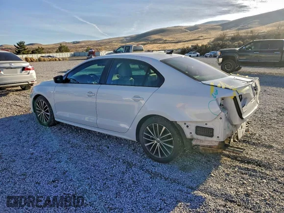 ✅ 2015 Volkswagen Jetta SE • VIN: 3VWB17AJ8FM340487 • Лот: 93324835. Опубліковано раніше на Copart з пробігом 53 191 миль. Безкоштовний доступ до архіву аукціонних продажів зі США та докладний звіт про історію автомобіля на DreamBid. Зображення 2.